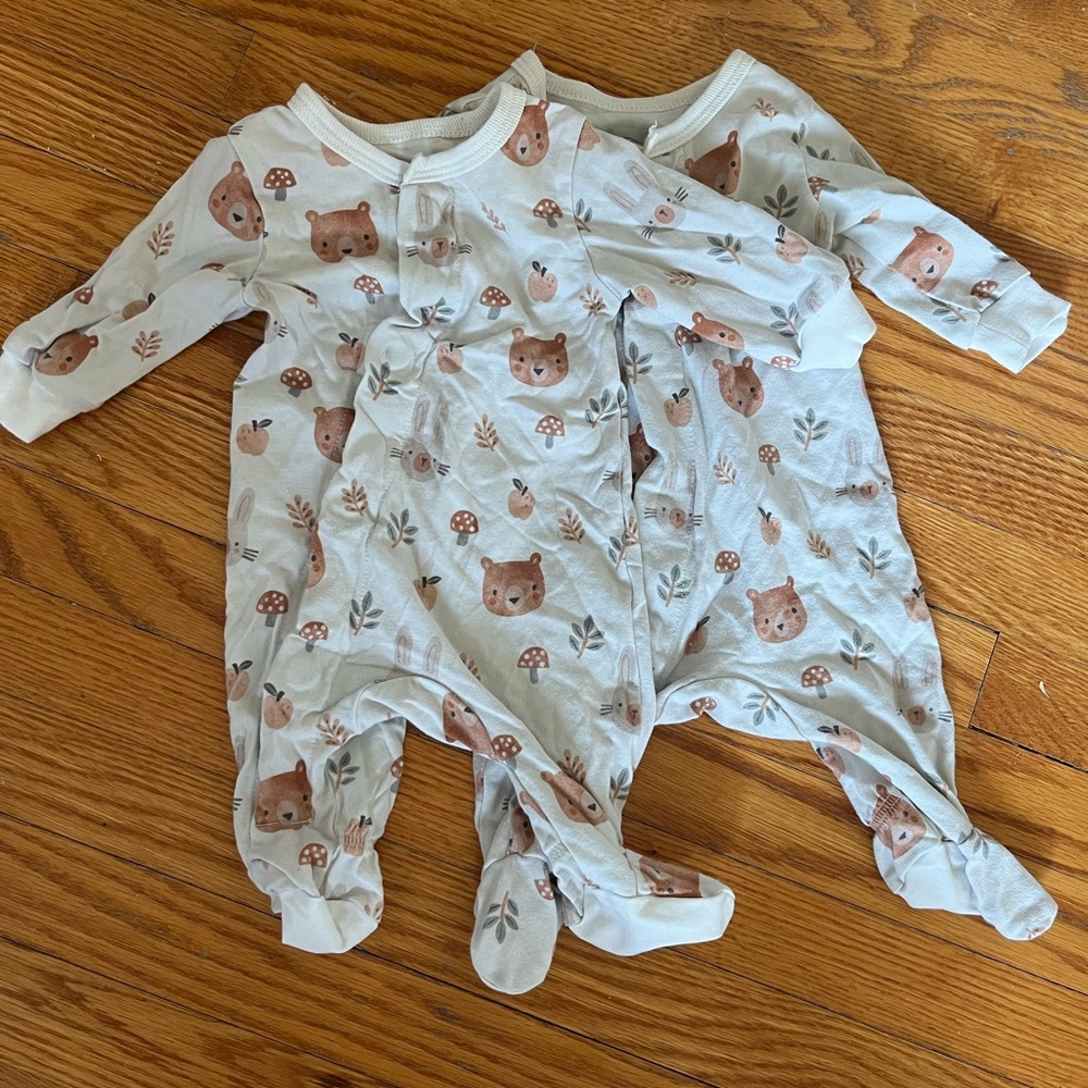 Twin gender neutral magnetic sleepers preemie/newborn